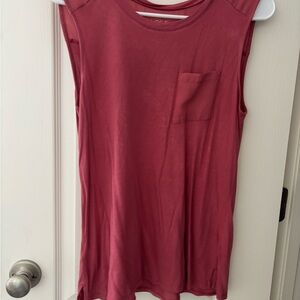 LOFT Women's Sleeveless Top in Deep Rose